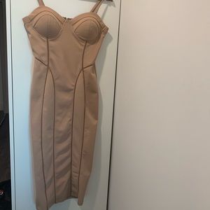 Sexy pencil dress. (JLux).
